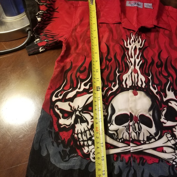 T shirt, red and black - Picture 6 of 6